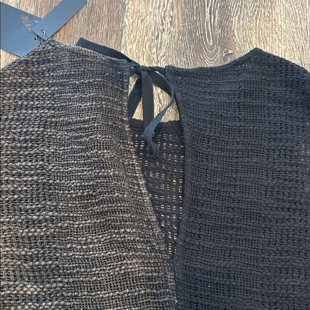 NEW! REVOLVE Leo & Sage Two-Toned Crocheted Dress Size M - Picture 6 of 6